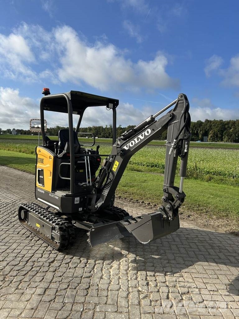 Volvo JECR18E 小型挖掘机