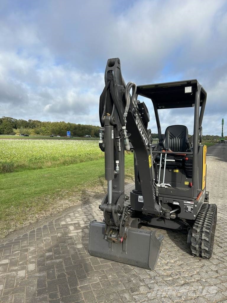 Volvo JECR18E 小型挖掘机