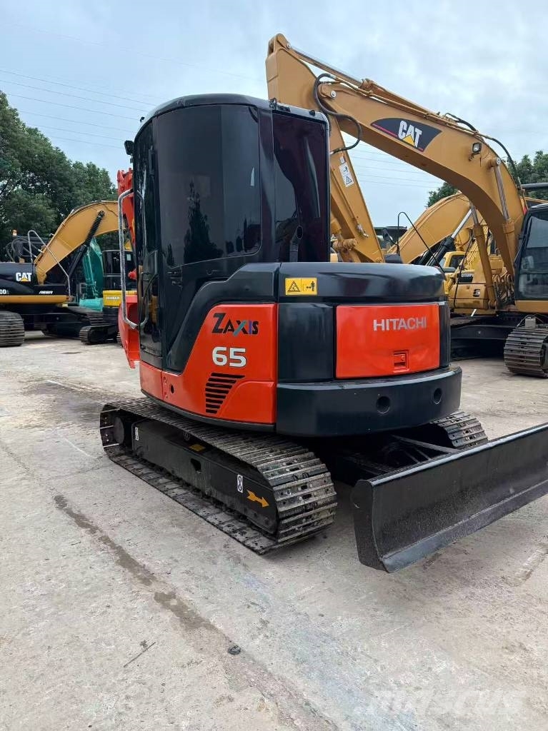 Hitachi ZX 65 Mini bageri <7t