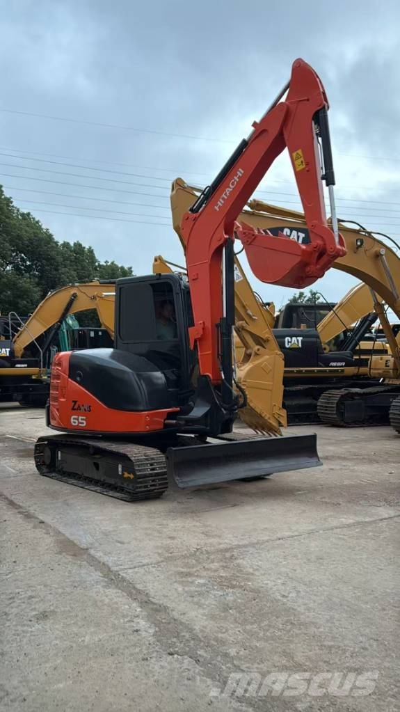 Hitachi ZX 65 Mini bageri <7t