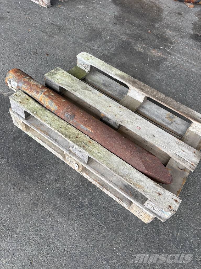 Atlas Copco HB 2200 Hydraulic Breaker Moil Point مطارق / كسارات