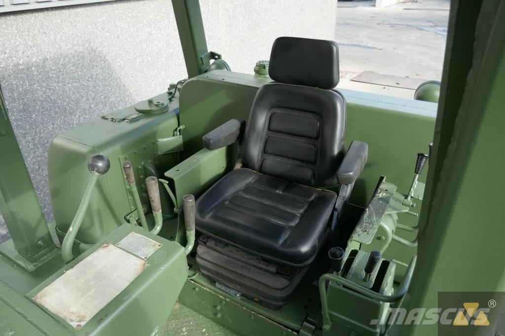 CAT D7F Ex-army Buldožeri guseničari