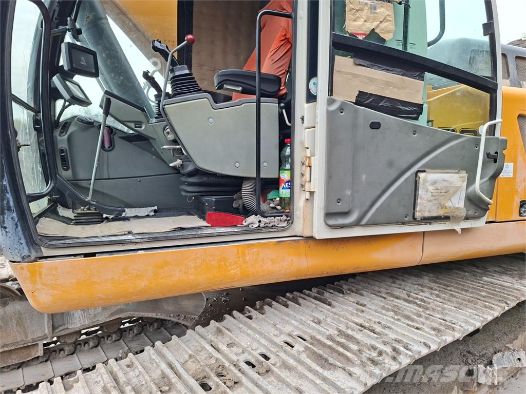 Liebherr R 926 LC Iné