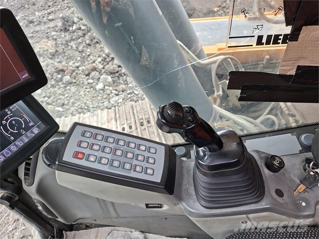 Liebherr R 926 LC Iné