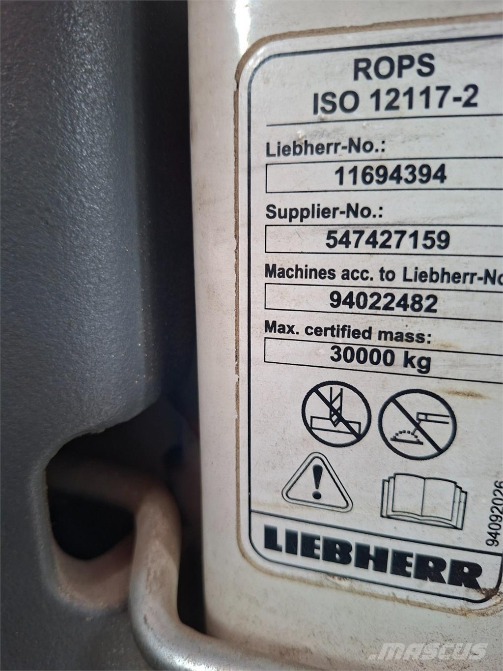 Liebherr R 926 LC Iné