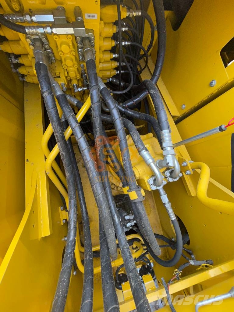 Komatsu PC 200-8 Гусеничні екскаватори