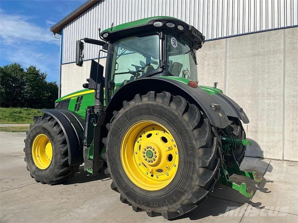 John Deere 7310R Traktorji