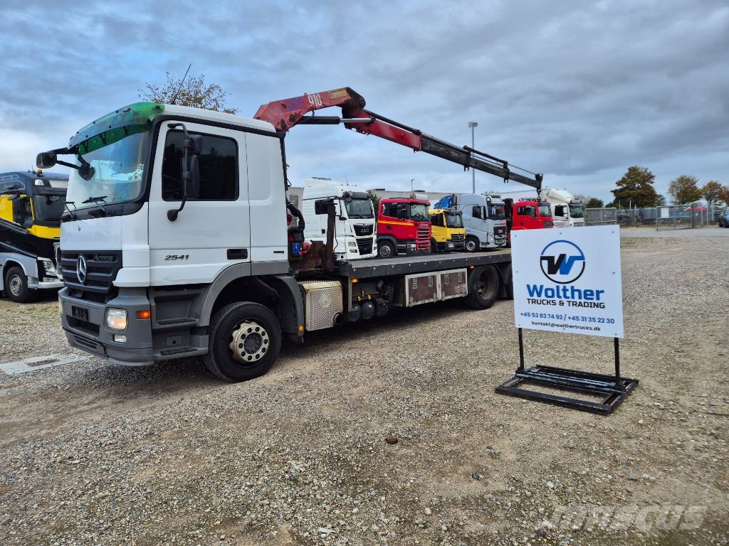 Mercedes Actros 2510 6x2 //Machinetransport / Crane // Camion porte engin