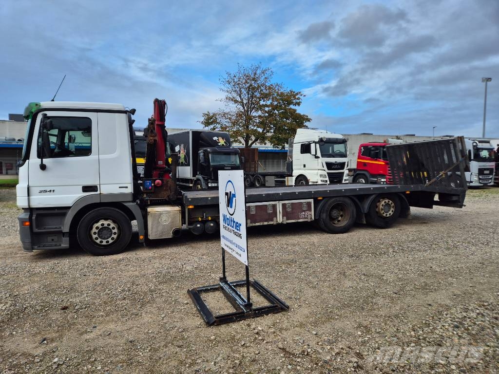 Mercedes Actros 2510 6x2 //Machinetransport / Crane // Camion porte engin