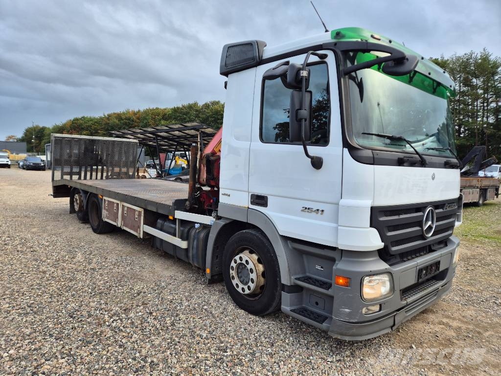 Mercedes Actros 2510 6x2 //Machinetransport / Crane // Camion porte engin