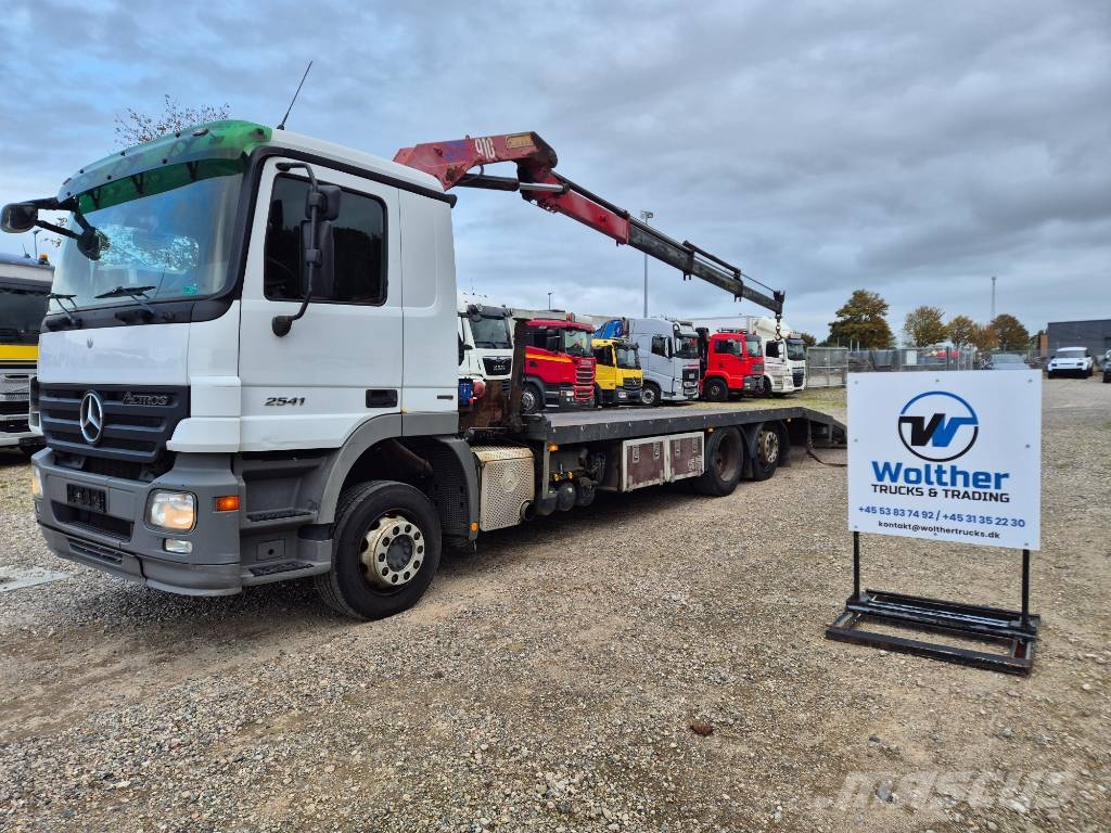 Mercedes-Benz Actros 2510 6x2 //Machinetransport / Crane // Camiones portavehículos