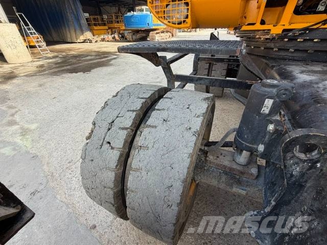 JCB JS 20 MH Bagri za prekladanje primarnih/sekundarnih surovin