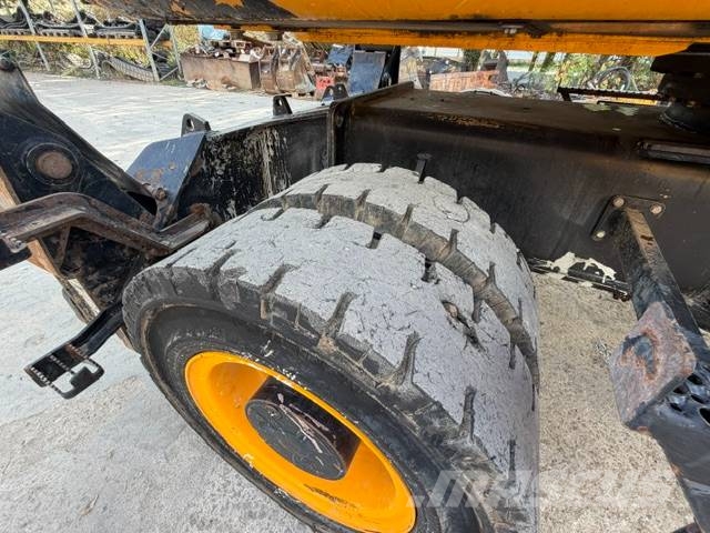 JCB JS 20 MH Bagri za prekladanje primarnih/sekundarnih surovin