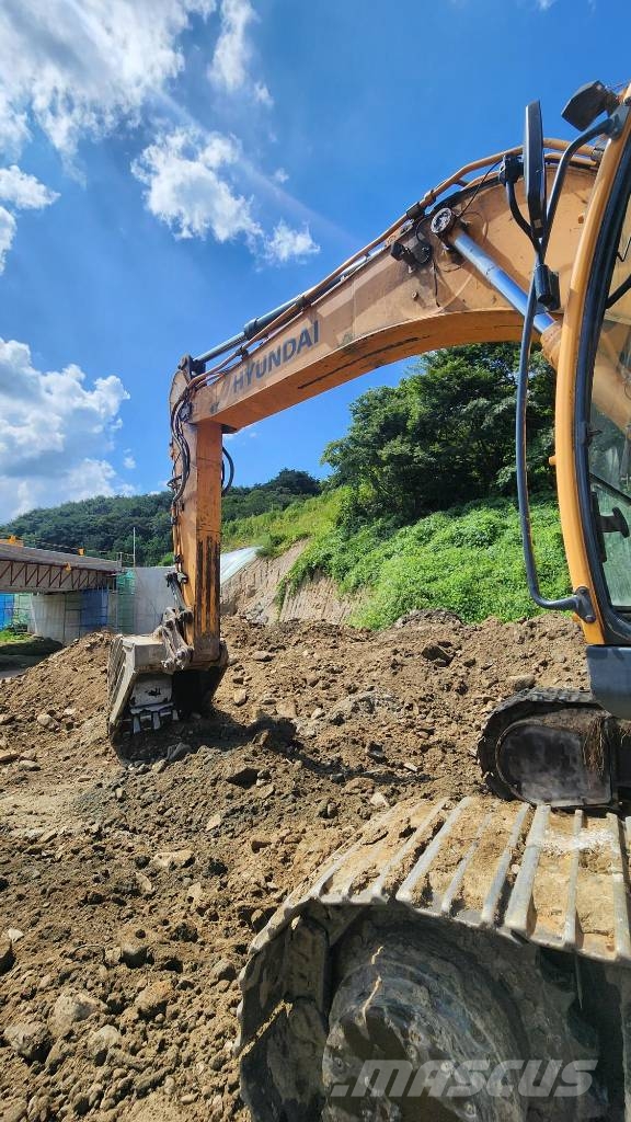 Hyundai Robex 300 LC 대형 굴삭기 29톤 이상