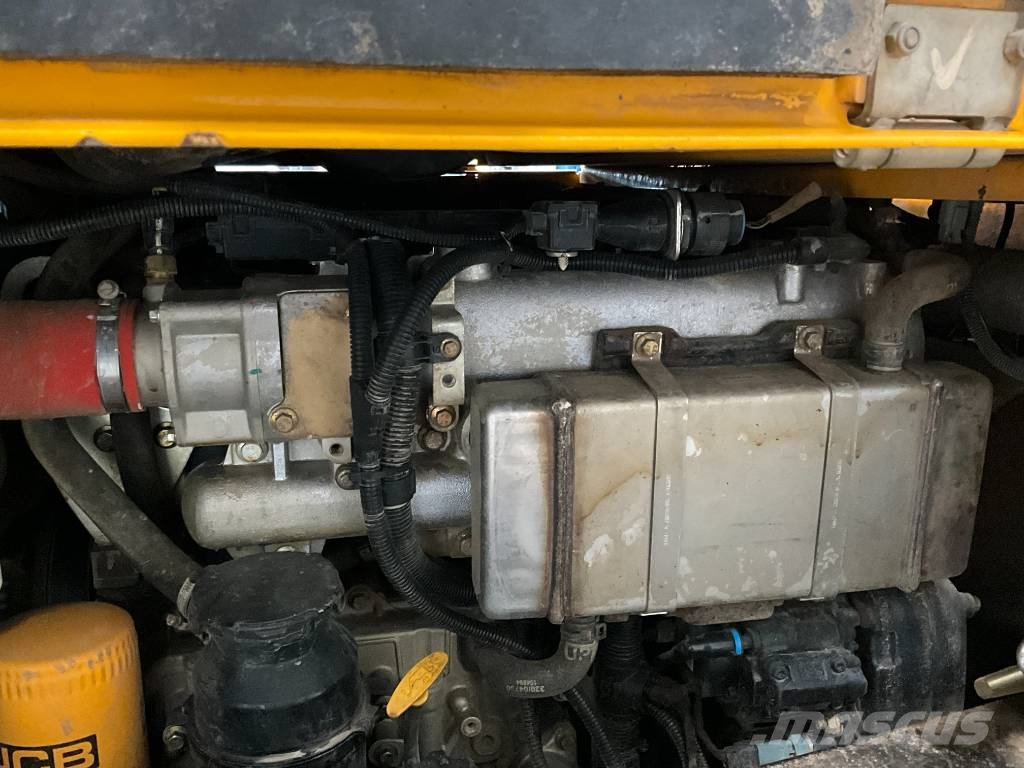 JCB 6 TST عربات نقل قلابة للمواقع