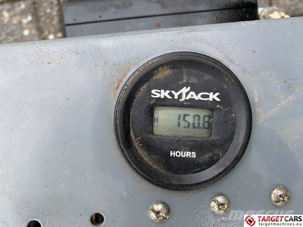 SkyJack SJIII-4632 Electric 4632 Scissor Work Lift 1170cm Nůžková zvedací plošina