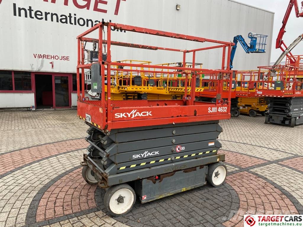 SkyJack SJIII-4632 Electric 4632 Scissor Work Lift 1170cm Nůžková zvedací plošina