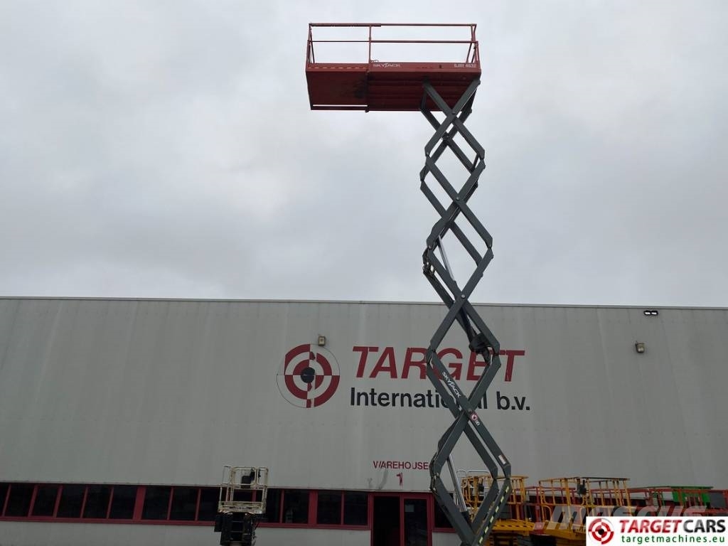 SkyJack SJIII-4632 Electric 4632 Scissor Work Lift 1170cm Nůžková zvedací plošina
