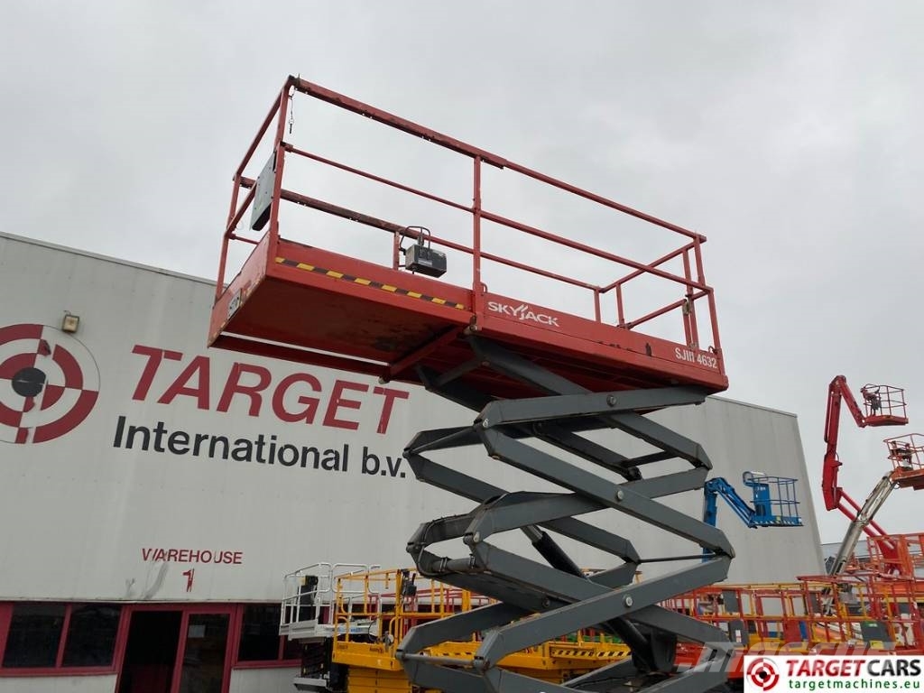 SkyJack SJIII-4632 Electric 4632 Scissor Work Lift 1170cm Nůžková zvedací plošina