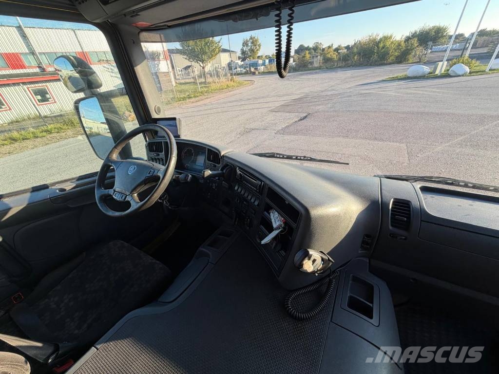 Scania P370LB6X2*4MNB Kapali kasa kamyonlar
