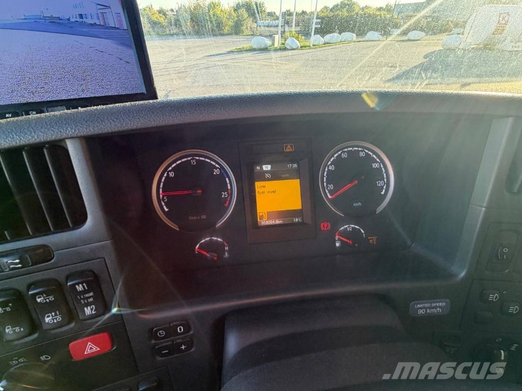 Scania P370LB6X2*4MNB Kapali kasa kamyonlar