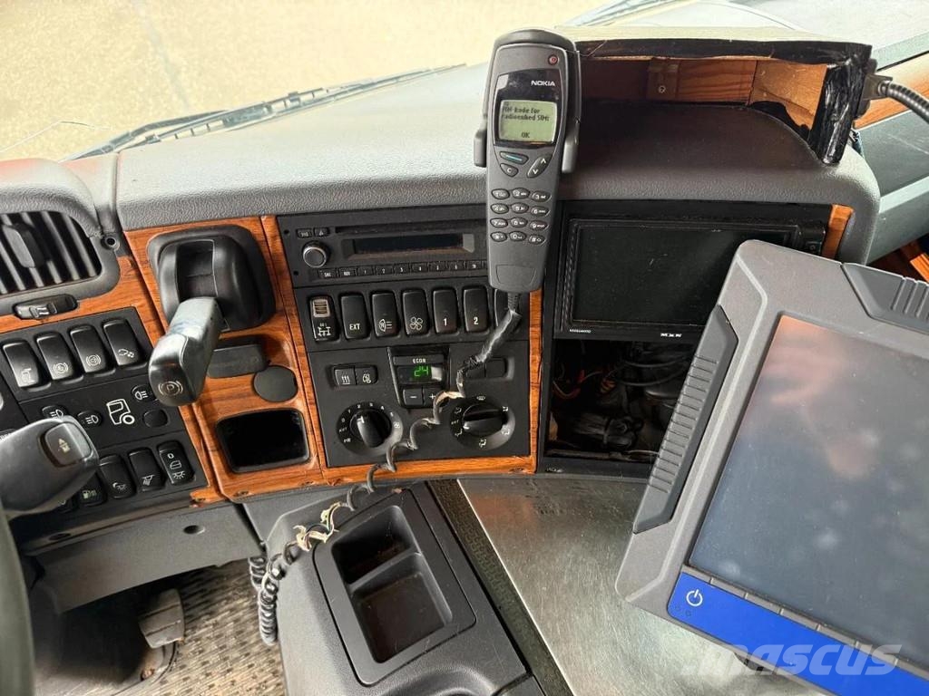 Scania P400 8X2 EURO 5 - TANK 21.700 LITER Вантажівки-цистерни