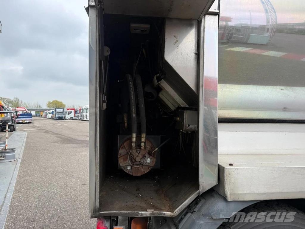 Scania P400 8X2 EURO 5 - TANK 21.700 LITER Вантажівки-цистерни