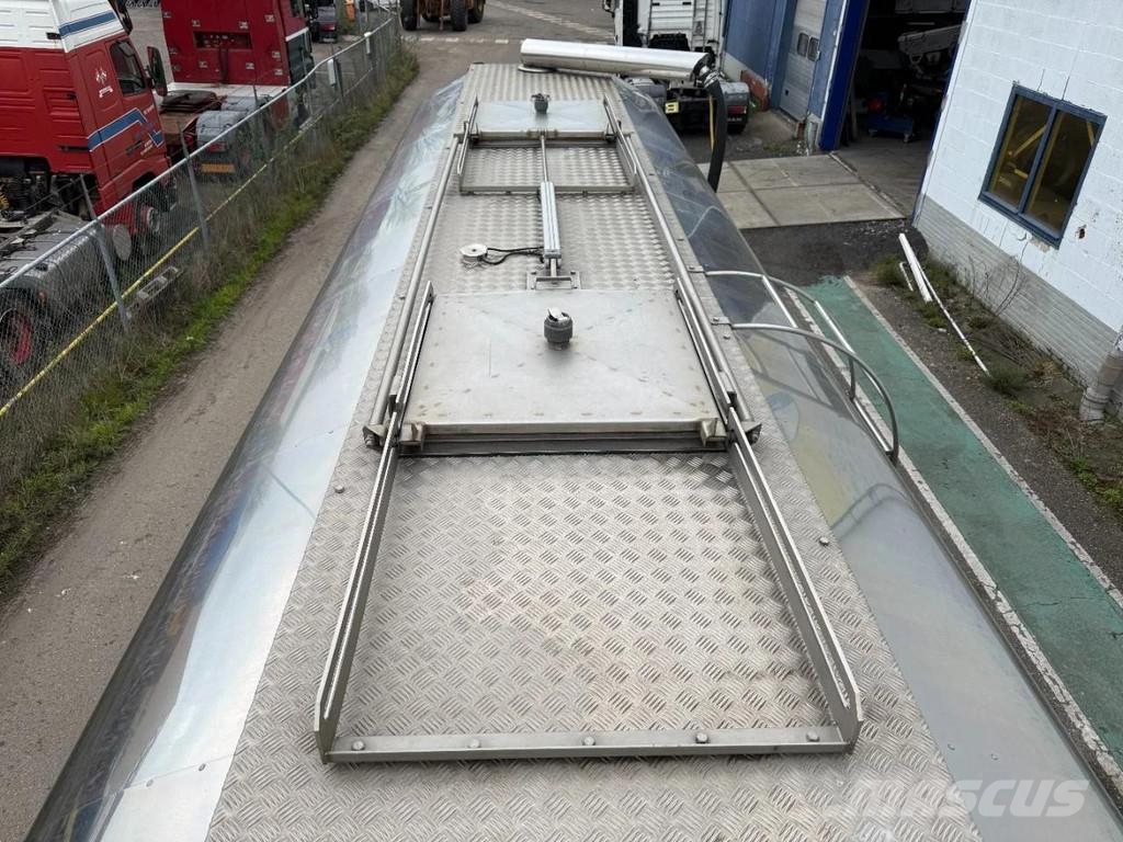Scania P400 8X2 EURO 5 - TANK 21.700 LITER Вантажівки-цистерни
