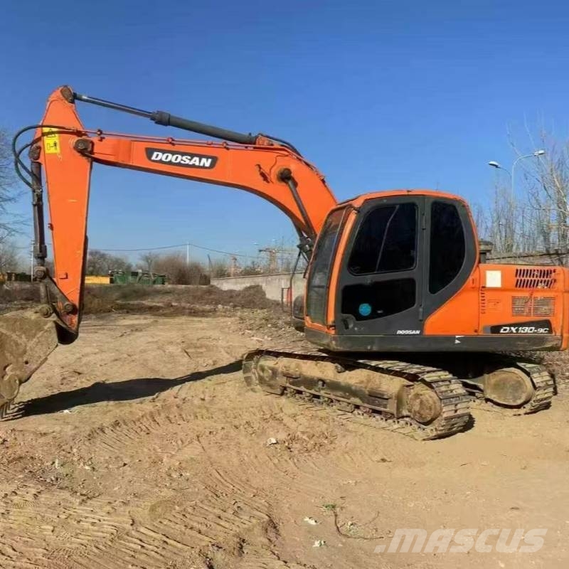 Doosan DX120-9C Kāpurķēžu ekskavatori
