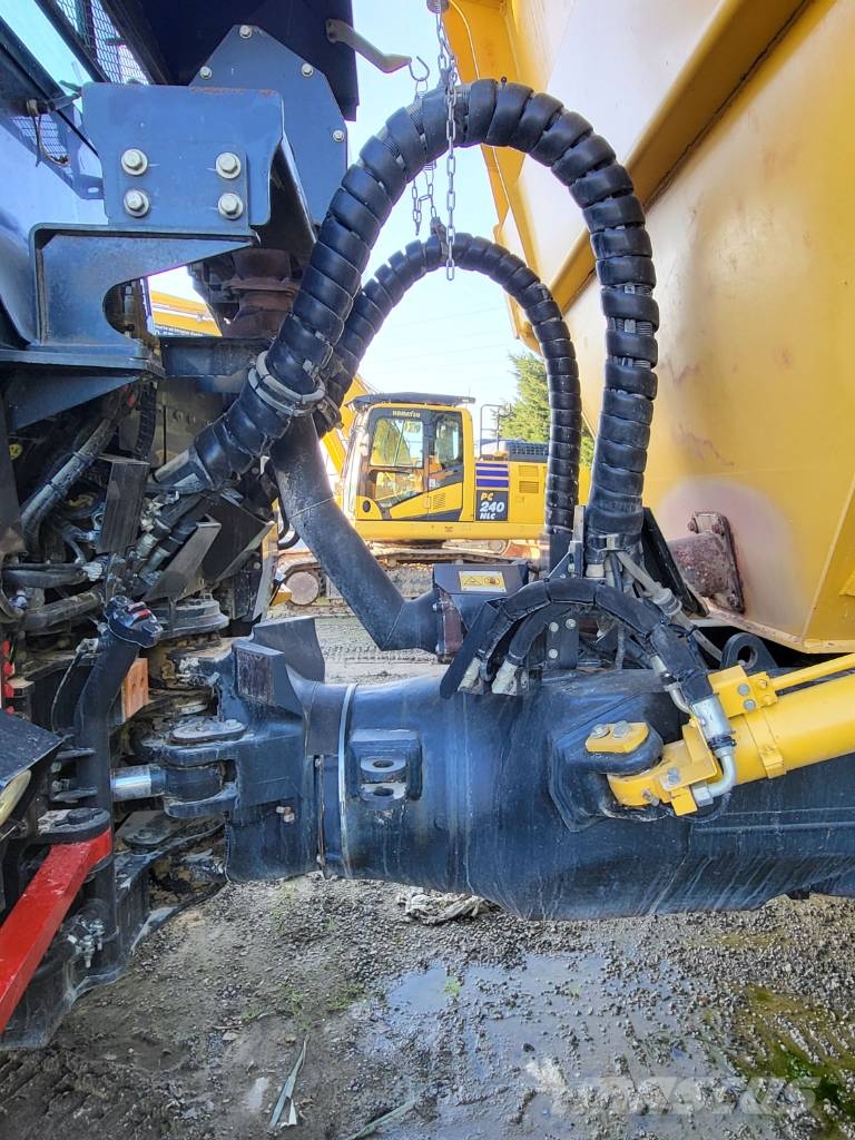 Komatsu HM300-5 ساحبات مفصلية