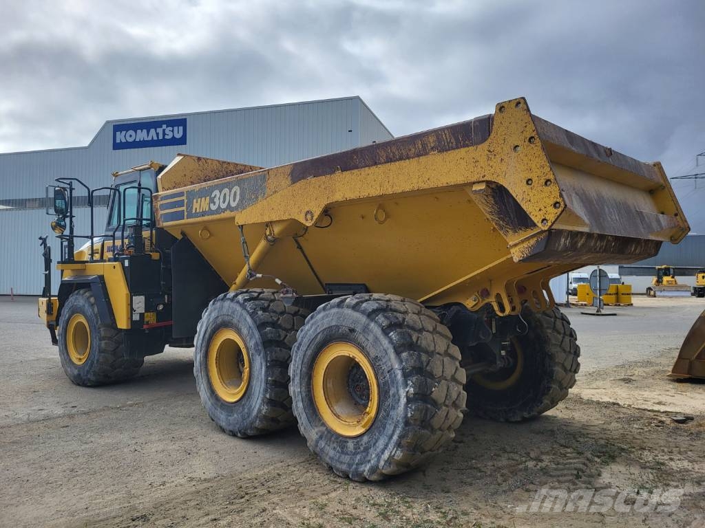 Komatsu HM300-5 ساحبات مفصلية