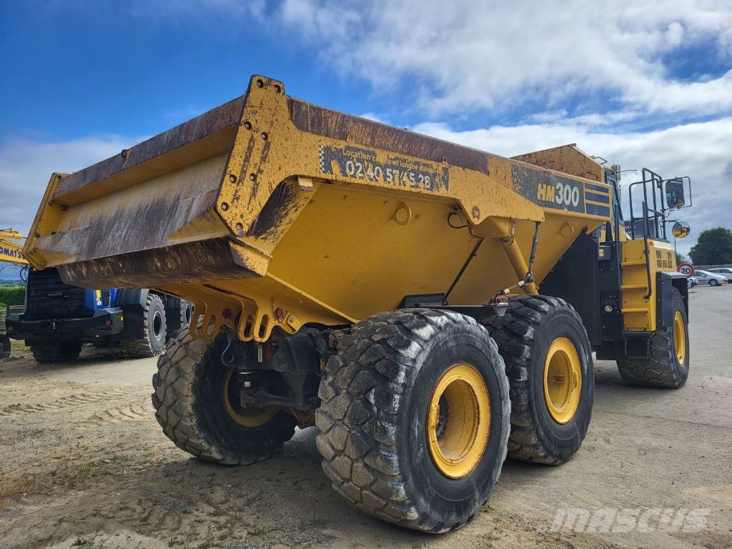 Komatsu HM300-5 ساحبات مفصلية