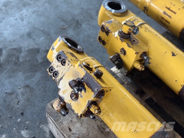 CAT 311 USED HYDRAULIC CYLINDER COMPLET هيدروليات