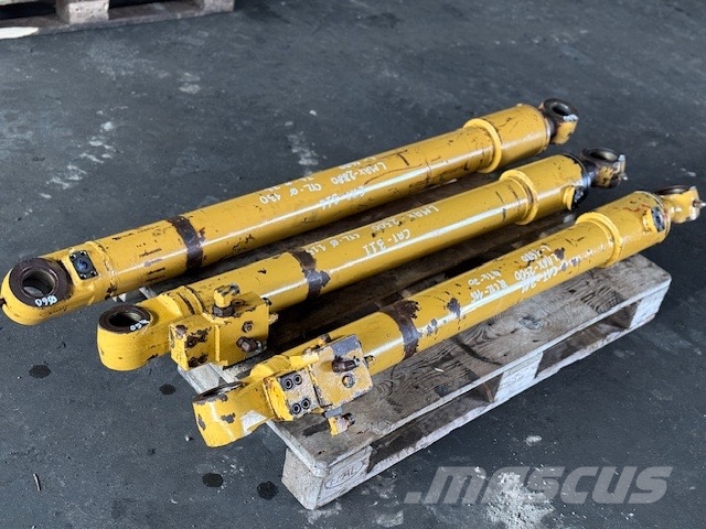 CAT 311 USED HYDRAULIC CYLINDER COMPLET هيدروليات
