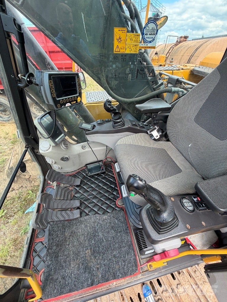 Volvo EC 220 DL Rupsgraafmachines