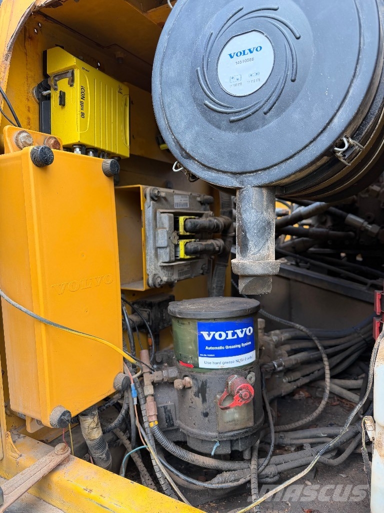 Volvo EC 220 DL Rupsgraafmachines