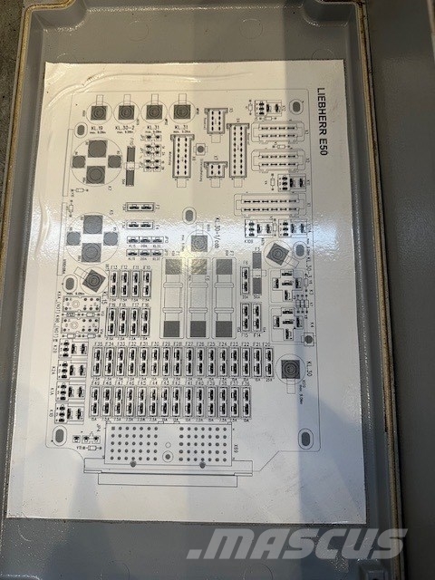 Liebherr R 960 ELECTRONIC PARTS COMPLET Elektronika