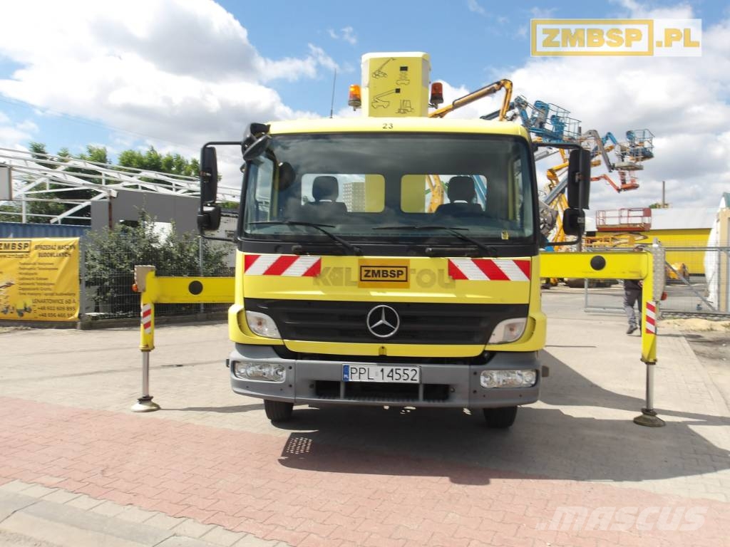 Wumag WT 230 Zelfrijdende knikarm hoogwerker