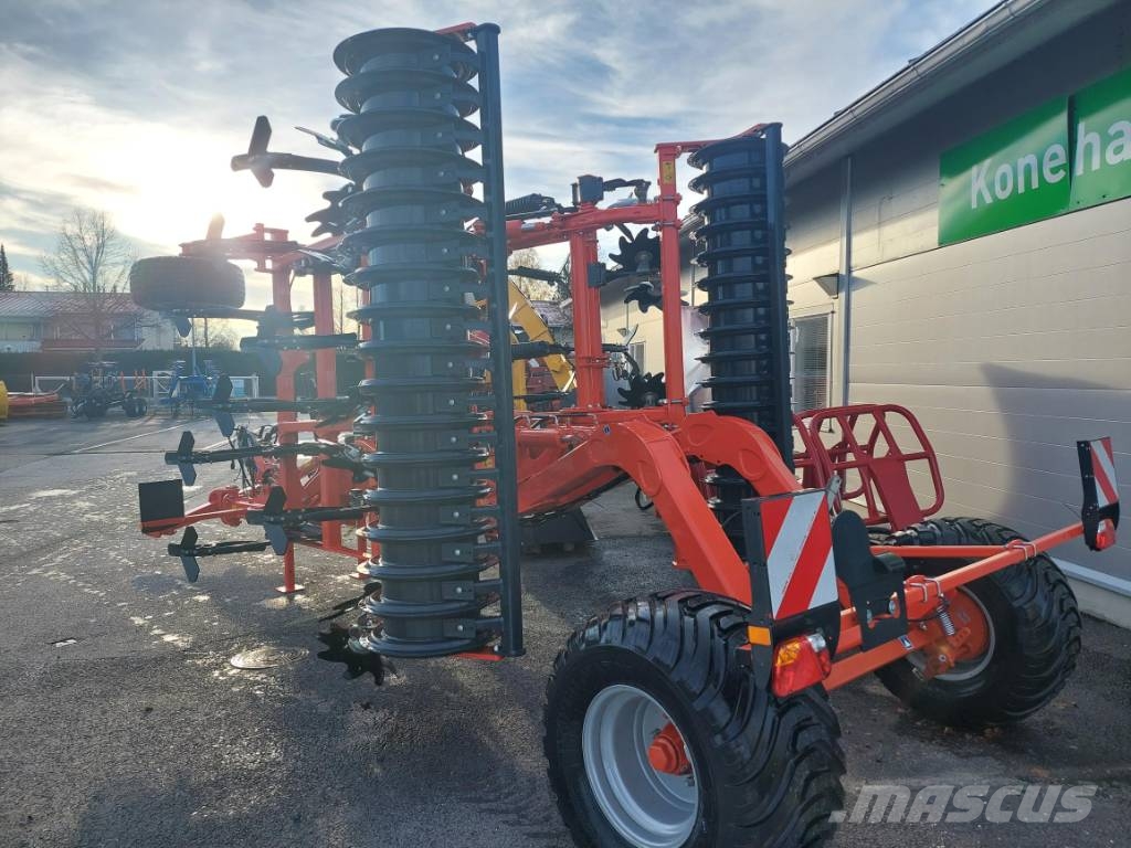 Kuhn Cultimer L 5000 NSM T-Liner Comfort Cultivators