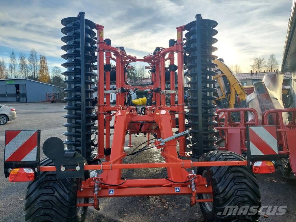 Kuhn Cultimer L 5000 NSM T-Liner Comfort Cultivators