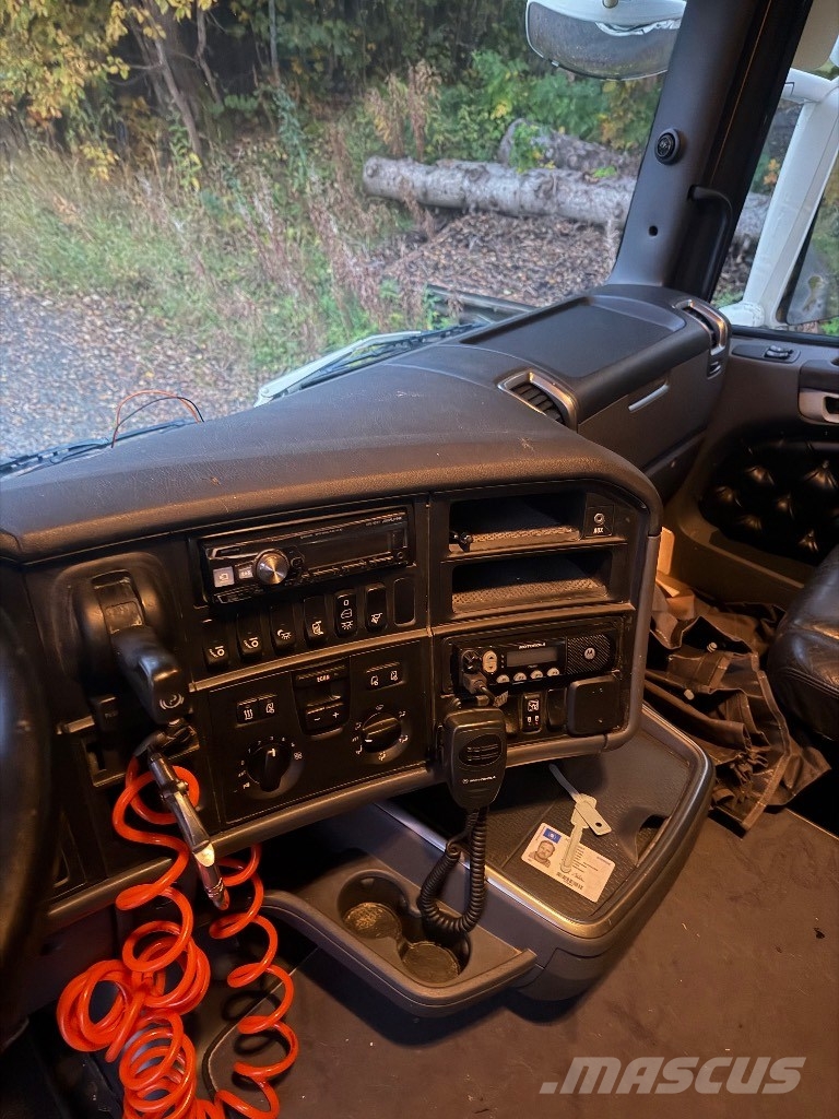 Scania R 560 LB Tovornjaki zabojniki