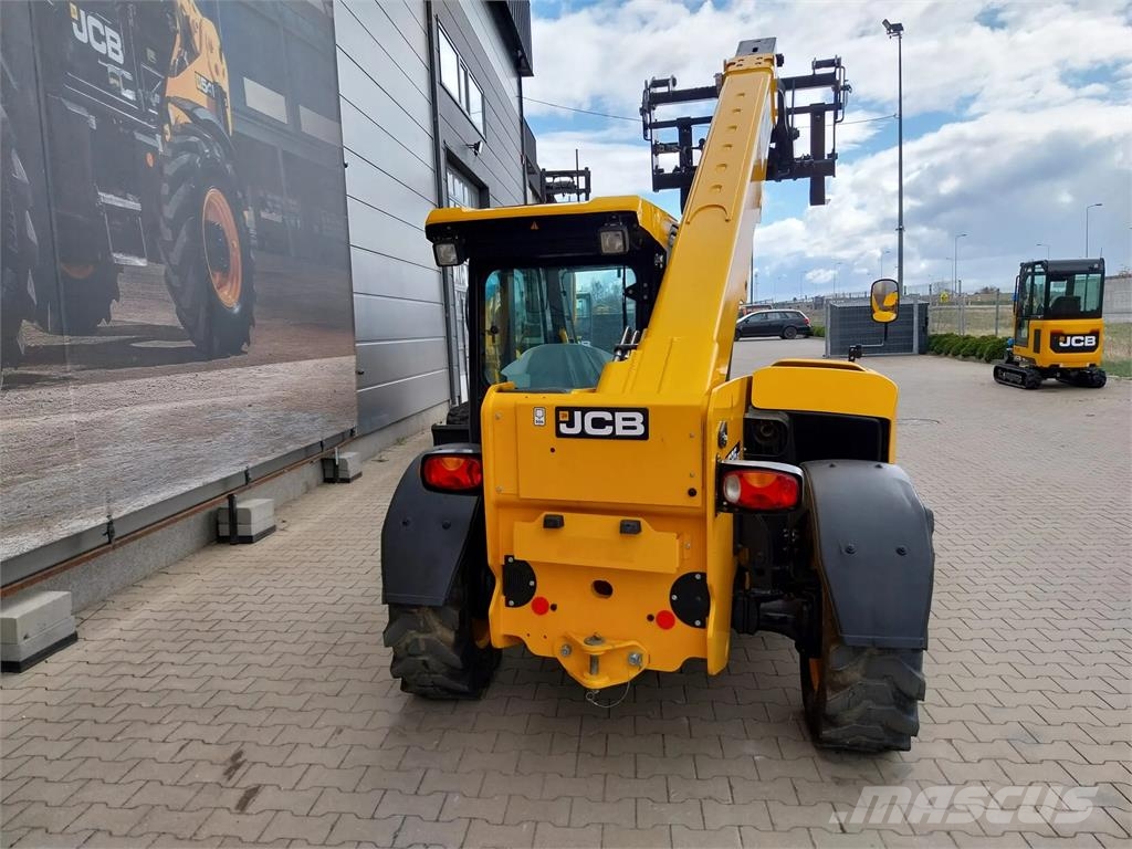 JCB 525-60 Agri Plus Teleskopiskie manipulatori