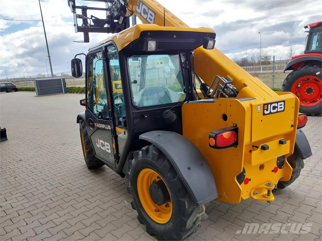 JCB 525-60 Agri Plus Teleskopiskie manipulatori