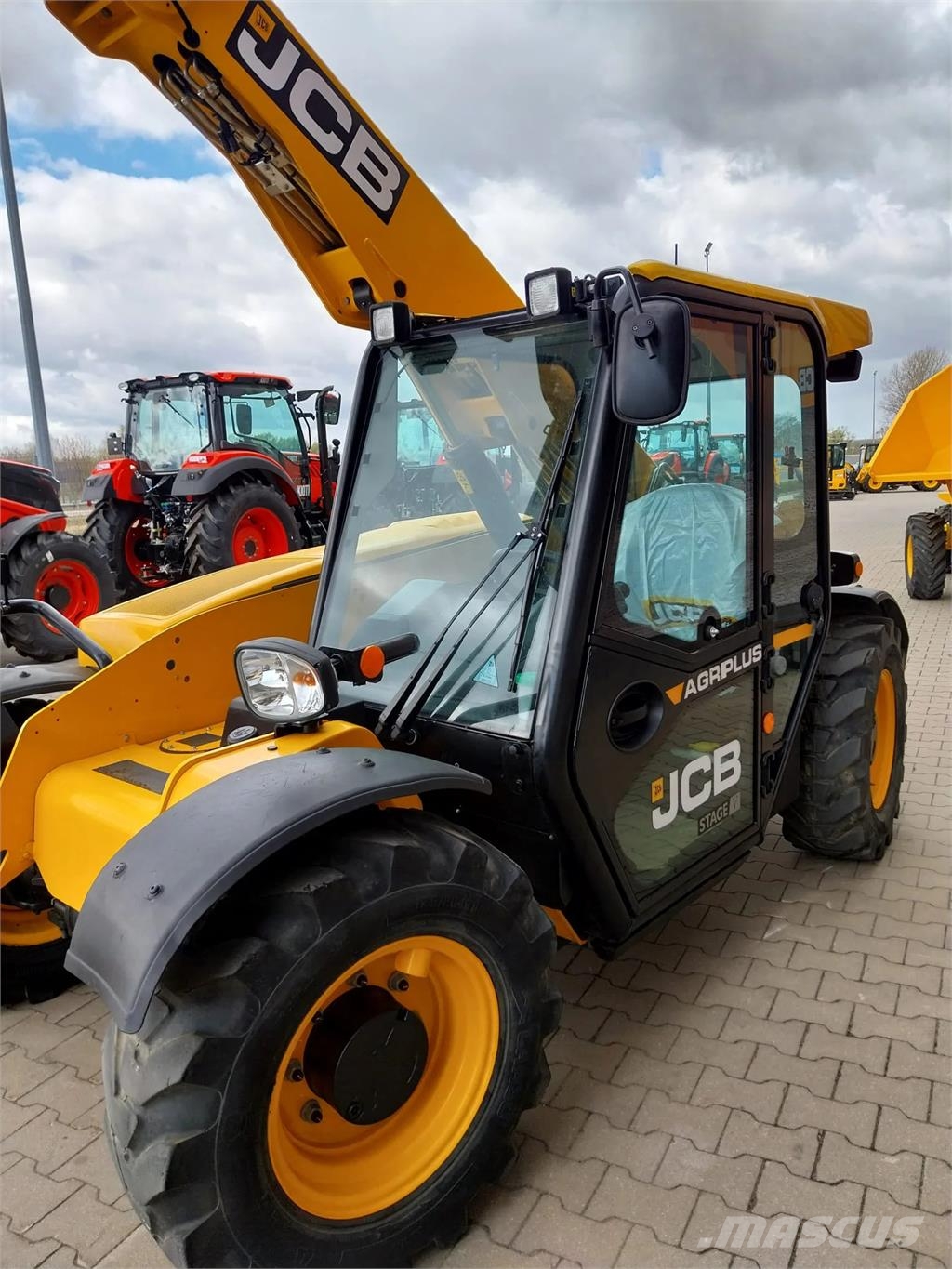 JCB 525-60 Agri Plus Teleskopiskie manipulatori