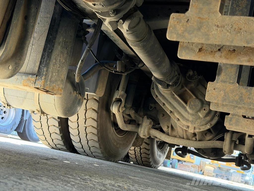 MAN TGS 37.440 8X4 + CRANE FASSI F820 (6x) - *265.000k Kranen voor alle terreinen