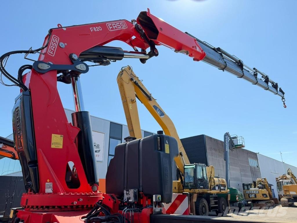 MAN TGS 37.440 8X4 + CRANE FASSI F820 (6x) - *265.000k Kranen voor alle terreinen
