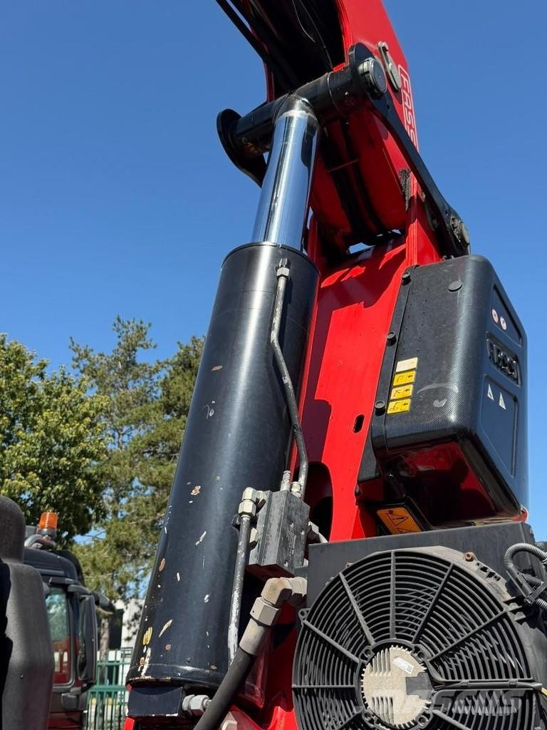 MAN TGS 37.440 8X4 + CRANE FASSI F820 (6x) - *265.000k Kranen voor alle terreinen