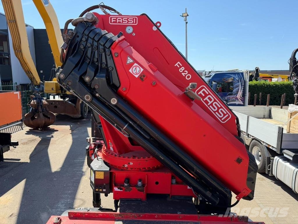 MAN TGS 37.440 8X4 + CRANE FASSI F820 (6x) - *265.000k Kranen voor alle terreinen