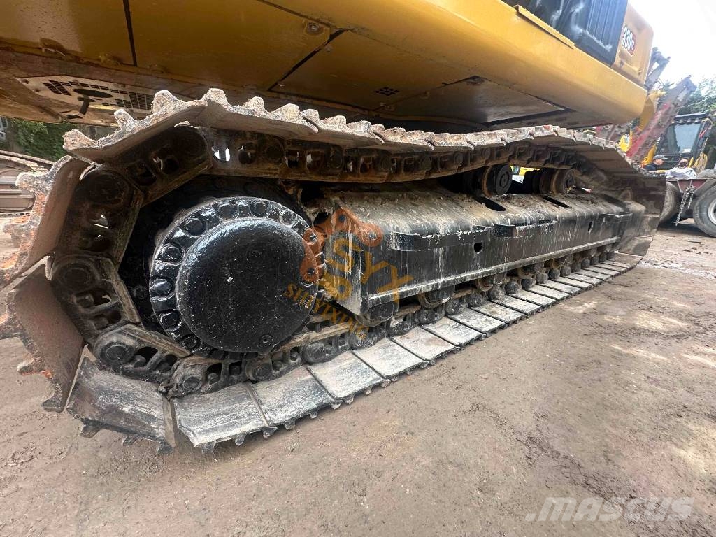 CAT 330 Lánctalpas kotrók