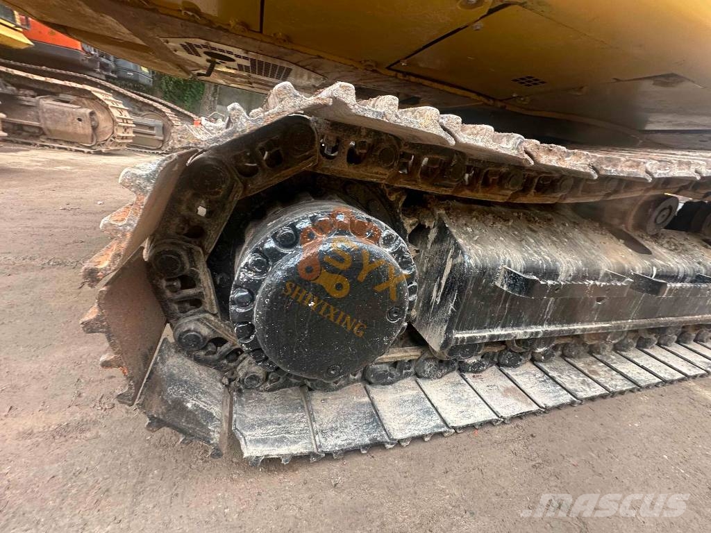 CAT 330 Lánctalpas kotrók